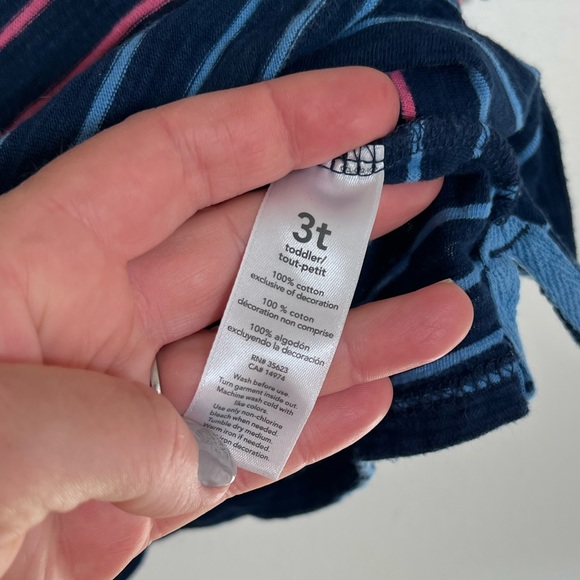 4 Pieces - Old Navy Pants & Carter's Shirt Lot Size 3T - Picture 12 of 14